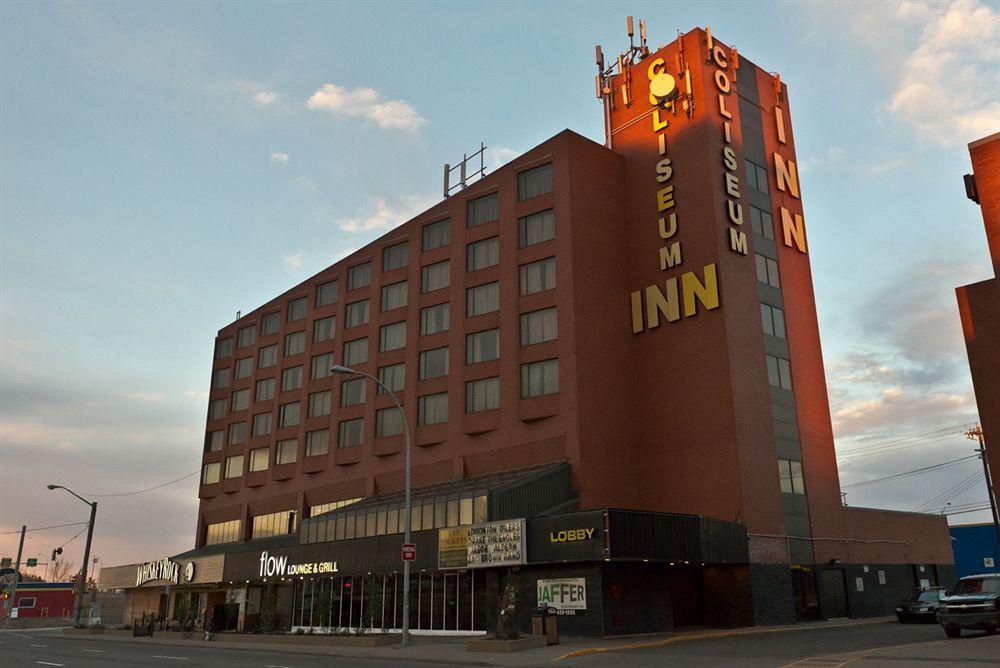 Coliseum Inn Едмънтън Екстериор снимка